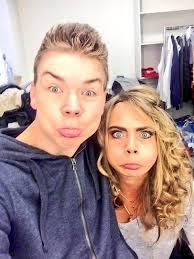 Daisy (@babypoulter)