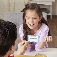 Amazon.Com: Hasbro Gaming Speak Out Showdown Game Mouthpiece Challenge :  Toys & Games