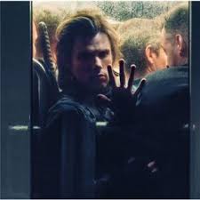 Les premières images complètements folles du clip une connexion attendue. La Fete Est Finie Orelsan Cd Album Achat Prix Fnac