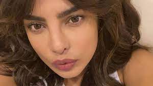 Maybe you would like to learn more about one of these? Wegen Nase Priyanka Chopra Wurde Gehanselt Und Verlor Jobs Promiflash De
