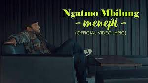 Chord Gitar Dan Lirik Lagu Menepi Ngatmombilung Cover Guyon Waton Kunci Dari F Tribunnews Com Mobile