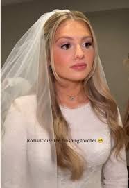 The final touches😍 #clevelandhairstylist #clevelandmakeupartist  #clevelandweddingmakeupartist #clevelandwedding #clevelandweddings  #clevelandbride #clevelandmua #ohiomakeupartist