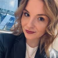 Laura Martz's Instagram, Twitter & Facebook