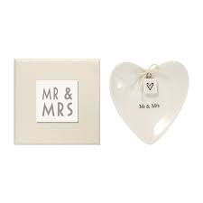 Before you start shopping, it helps to know a bit more about which gifts symbolize a second anniversary. Second Wedding Anniversary Gift Ideas