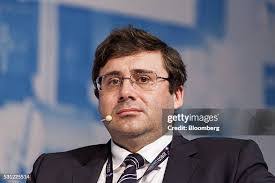 Guillermo Mercado's Instagram, Twitter & Facebook