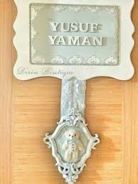 Bebek Odasi Kapi Susu Ayicik Dantel Bebek Odasi Susleme Hastane Odasi Susleme Bebek Cerceve Bebek Odasi