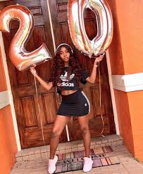 17th Birthday Winter Birthday Outfits For 17 Year Olds Birthday Fit Via Dadollhouse Birthday Hairstyles 16th Birthday Outfit Birthday Outfit