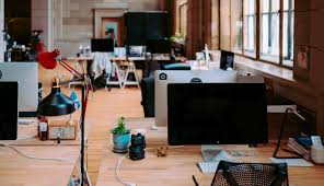 Many startup offices feature a mix of sleek, contemporary furniture that offers convenience and ease, as well as in fact, bold colors and inviting textures are common features in startup office decor. Design Your Startup S Office Hipcouch Complete Interiors Furniture