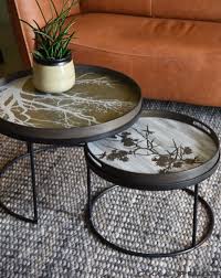 notre monde ronde salontafel met uniek dienblad woonwinkel alle pilat salontafeltjes versieren salontafel ronde salontafel