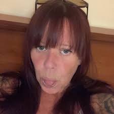 Is anybody available or recommend for eyelashes before Saturday lunchtime 🙏