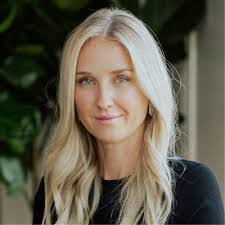 Lindsey Hadley's Instagram, Twitter & Facebook