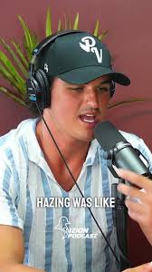 Anyone go to college in 2010 😂 #college #collegestories #frat