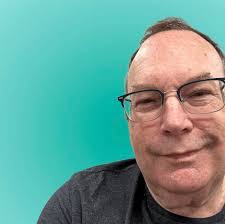 Laurie Dingman's Instagram, Twitter & Facebook