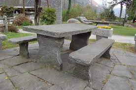 Runde marmor tischplatte grün couchtischplatte esstischplatte echter naturstein. Granittisch Und Bank Aus Tessiner Naturstein Gartentisch Fur Innenbereich Und Aussenbereich 7 17