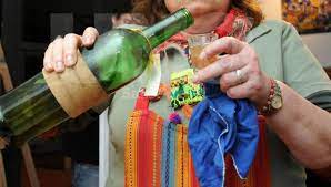 Tomar caña con ruda el primer día de agosto es una costumbre que no pierde adeptos. Kfvrjhxparpcjm