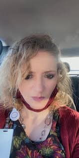 Throwing napkins improves mood