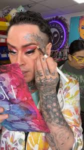 Hank & Henry Makeup and Motivation was live.