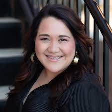 Belle Owens's Instagram, Twitter & Facebook