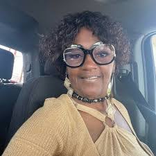 Lloyd Lagarde's Instagram, Twitter & Facebook