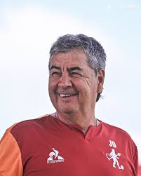 Carlos Espitia (@eskrloz_097)