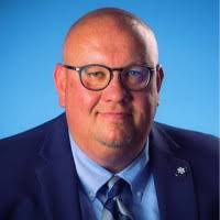 100+ perfiles de «Batenhorst»