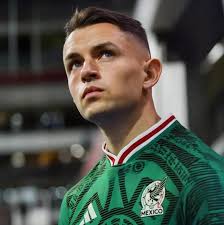 indignados.... páginas americanistas sacaron su inteligencia intelectual  como en la final vs Santos y trazaron sus línea y dicen que es claro fuera  de lugar a no bueno 🫠