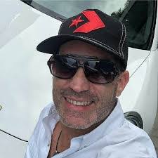 Jon Lillard's Instagram, Twitter & Facebook