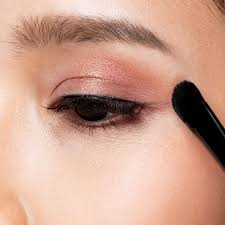 Anti-Aging Eye Shadow: Smooth, Youthful-Looking Eyes