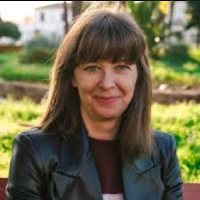 Llevo una semana prácticamente desaparecido de todo tipo de redes, pero  parece ser que si siembras, recoges :) Abrir un listado de cientos de  mensajes y encontrarte con esto, pues mola! |