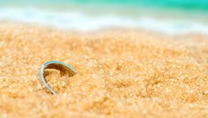 Ada yang cakap cincin risik pilih belah rotan, cincin tunang pilih cincin batu. 22 Maksud Mimpi Tentang Cincin Mengikut Tafsiran Islam Dan Masyarakat