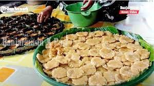 Apam barenda khas kota barabai provinsi kalimantan selatan. Video Kuliner Kalsel Perajin Apam Barabai Pertahankan Tradisi Cara Pembuatannya Banjarmasin Post