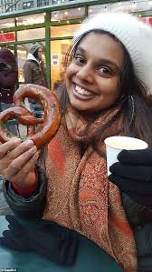 SkilledSmart: Mum, 32, saves $100k and pays off 'half her mortgage' in just  five years