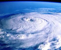 No comer ni beber junto a la computadora el mayor enemigo de los componentes eléctricos son los derrames accidentales de agua, refrescos y otras bebidas que puedan tener los niños consigo. Cuales Son Las Diferencias Entre Huracanes Y Tornados Meteorologia En Red