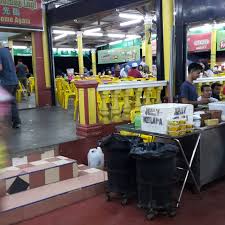 Ikan bakar literally means roasted fish in indonesian and malay. Tempat Makan Best Di Melaka Menu Ikan Bakar Muara Sungai Duyung Makan Angin Jalan Jalan Cuti Cuti