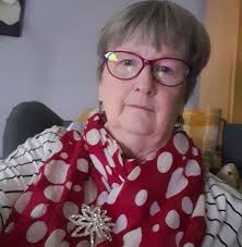 Hi has anyone experienced after breast reconstruction bruising that's  lasted longer than 6 months? And puckering around the breast ?