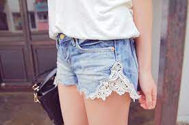 Hallo ihr lieben :) in diesem video habe ich eine alte hose von h&m zur hotpants verwandelt. Diy Shorts Verschonern Denim And Lace Mode Zum Selbermachen Modestil