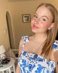 ella daniel (@ella.danielll) • Instagram photos and videos