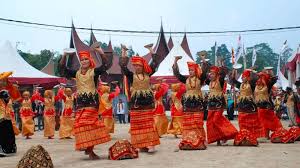 Oct 28, 2016 · contoh esai yang dibuat diharapkan muncul penyelesaian dengan cara baru yang lebih kompleks sesuai dengan masalahnya. Mengenal Keragaman Etnik Dan Budaya Indonesia Imujio Com