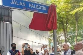 Beliau telah membina jalan sungai besi. Buktikan Dukungan Pemkot Kuala Lumpur Resmikan Jalan Palestina Jpnn Com