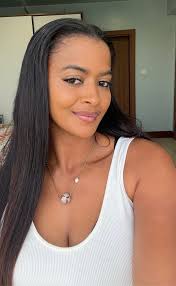 New IN!-Kelly Praise