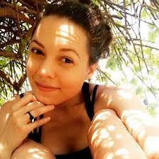 Elizabeth Broadhead's Instagram, Twitter & Facebook