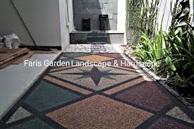Hal ini dikarenakan menjadi tempat untuk menaruh kendaraan beserta perlengkapannya. Contoh Model Desain Lantai Carport Garasi Batu Alam Koral Sikat Jasa Tukang Taman Faris Garden