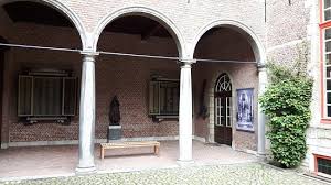 Moeders die ten einde raad zijn, kunnen met hun kindje hier in borgerhout. Maagdenhuis Antwerpen Vondelingenschuif 20180626 Picture Of Maagdenhuis Antwerp Tripadvisor