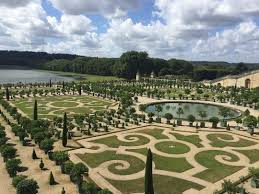 L Orangerie At The Versailles A Small Section Of This Enormous Garden Words Cannot Describe The Gr Versailles Garden Versailles Backyard Landscaping Designs