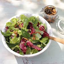 Blattsalat Mit Knusperkernen Rezept Salat Blattsalat Lebensmittel Essen