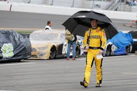 Et, nascar officials deemed the track damp, giving teams the. Daytona 500 Live Updates News And Results Charlotte Observer
