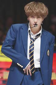 Ada yang berfokus pada bidang musik ataupun dunia akting. Got7 S Yugyeom Shares Favorite Belongings From Fans 97 Liners Following Aomg Deal