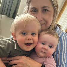 It's with great sadness that we let people know that our beautiful,  wonderful mother passed away