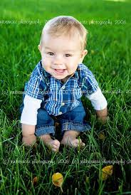 Here is a list of 50 easy and cheap outdoor activities for kids. Outdoor Baby Photo Idea Baby Photoshoot Boy Outdoor Baby Photography Baby Boy Photos