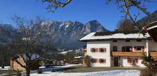 Haus urban, all natural skin and body care for every body. Haus Urban Zimmer Mit Fruhstuck Urlaub In Der Ramsau